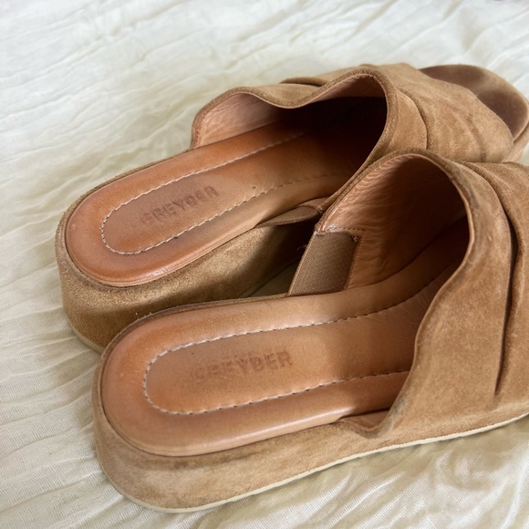 Greyder Suede Comfort Open Toe Camel Tan Wedge Mules size 7.5 - Picture 4 of 6